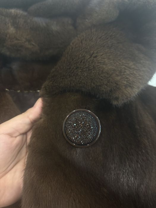 Продам норковую шубу