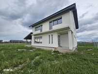 Casa individuala cu patru camere, teren 650mp, Sanpetru-Bod