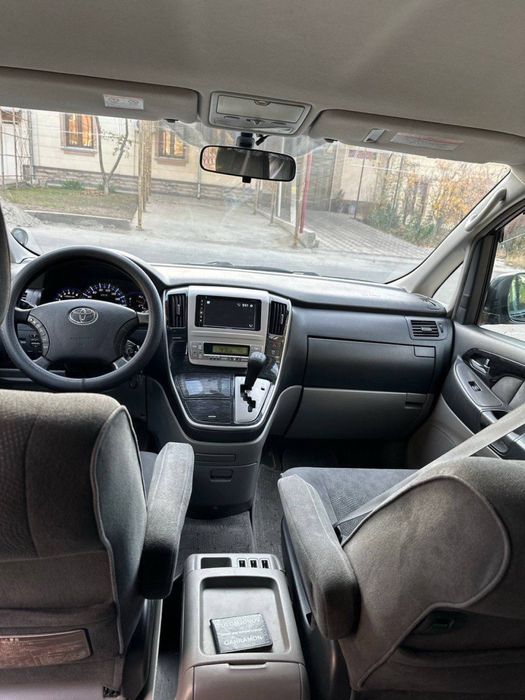 Toyota Alphard 2005 2.4