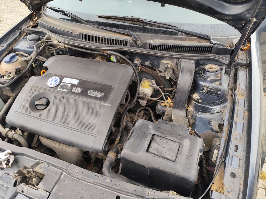 Volskwagen Bora 1.6 16v