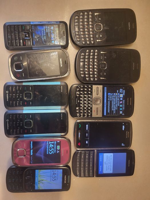 Telefoane vechi de colectie
