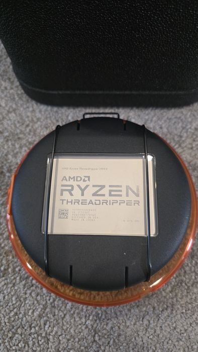 Procesor AMD Ryzen Threadripper 1900x