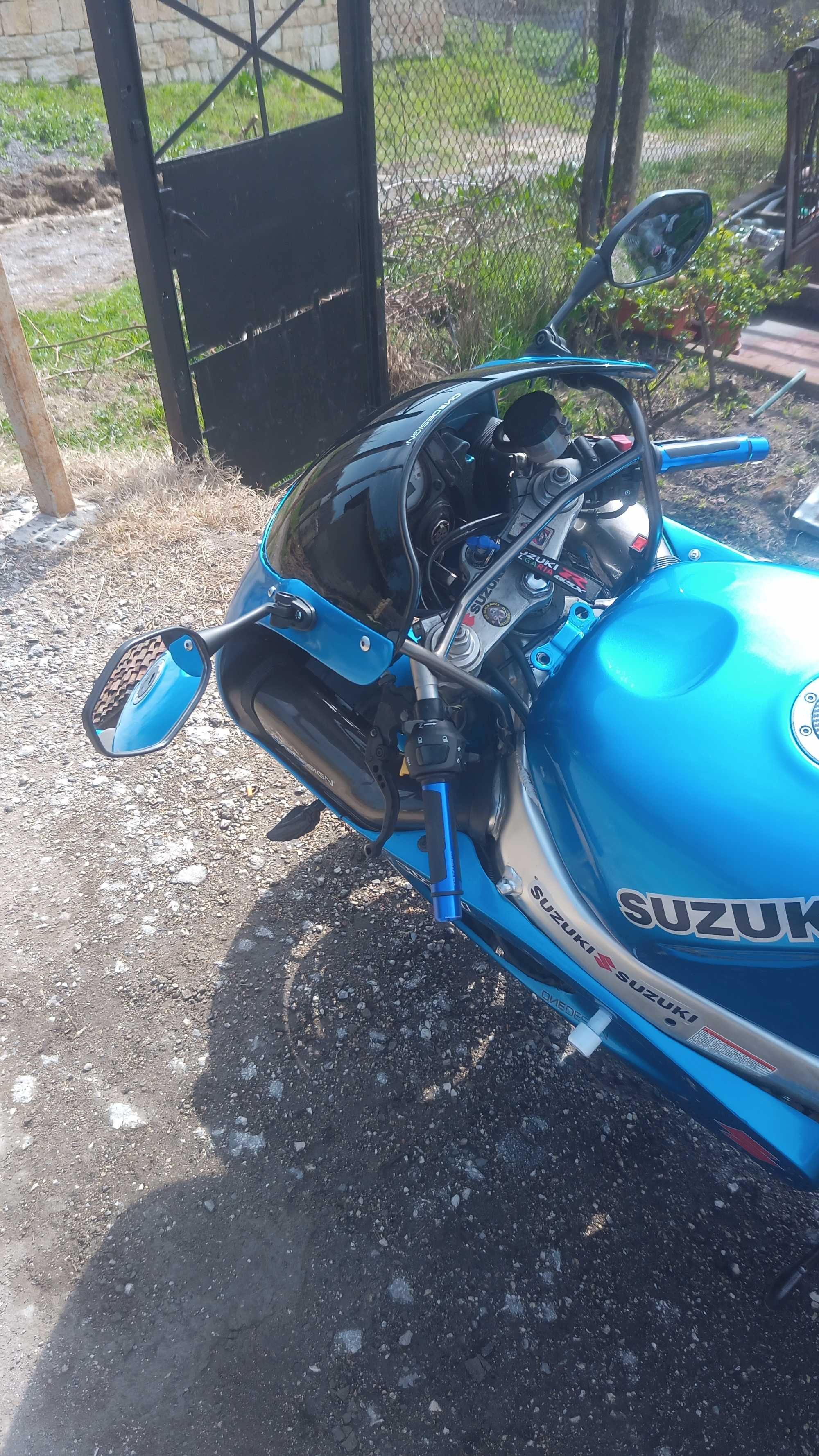Сузуки GSXR 600 Srad
