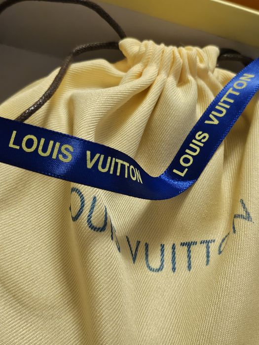 Curea LV noua, in cutie