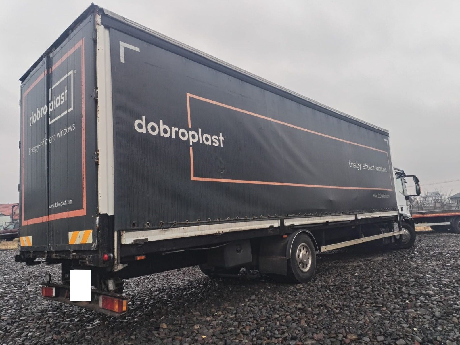 Iveco Eurocargo 150E22 , prelata perdea si obloane 9,3 m