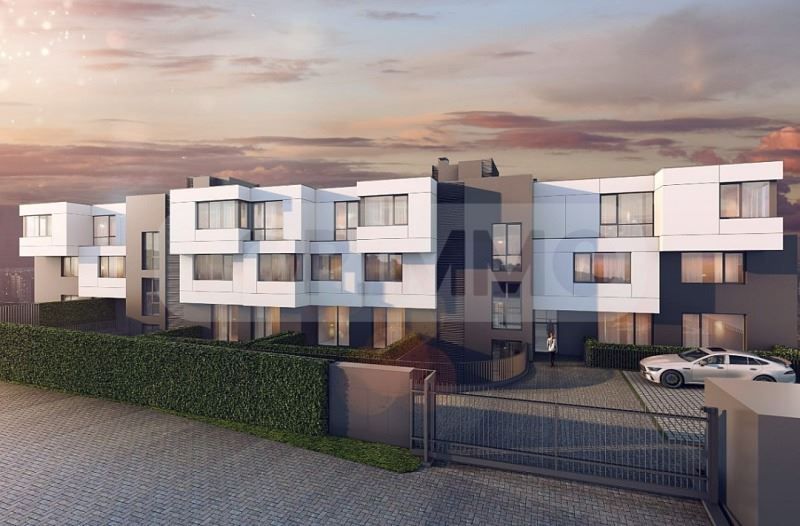 Продава се Четиристаен апартамент в Варна, Бриз - 170 кв.м за 2218 €/кв.м - Снимка #1