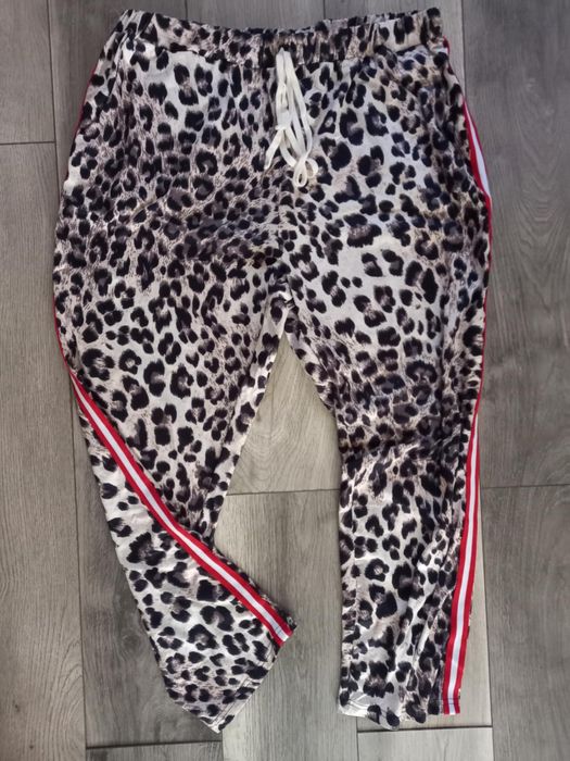 Дамски екип с леопардов принт размер 2ХЛ