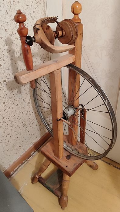 Прялка с чёсками