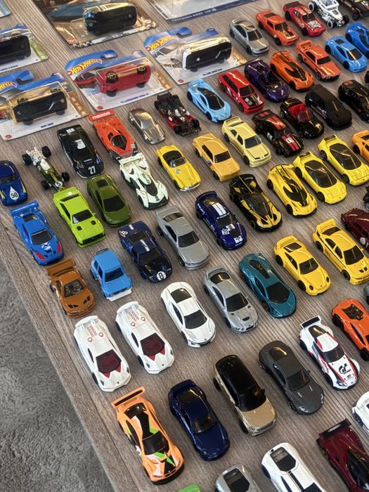 Hot wheels колички