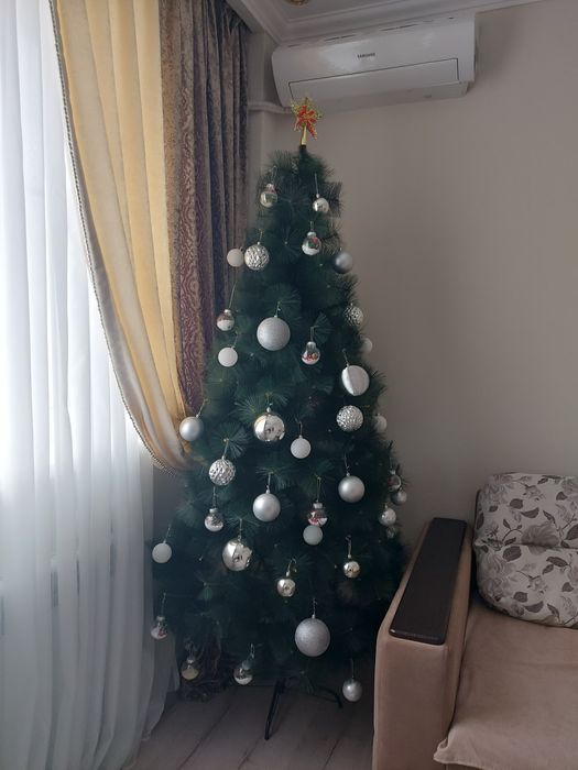 Продам елку 2,20 метра