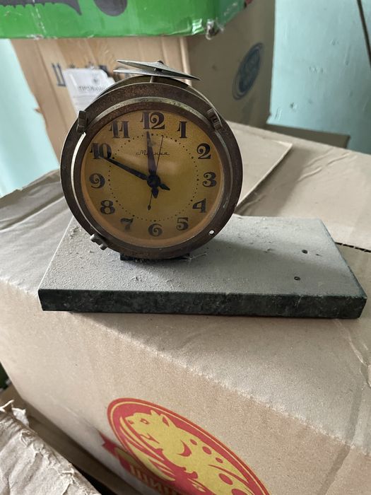 Часы советские. Молния