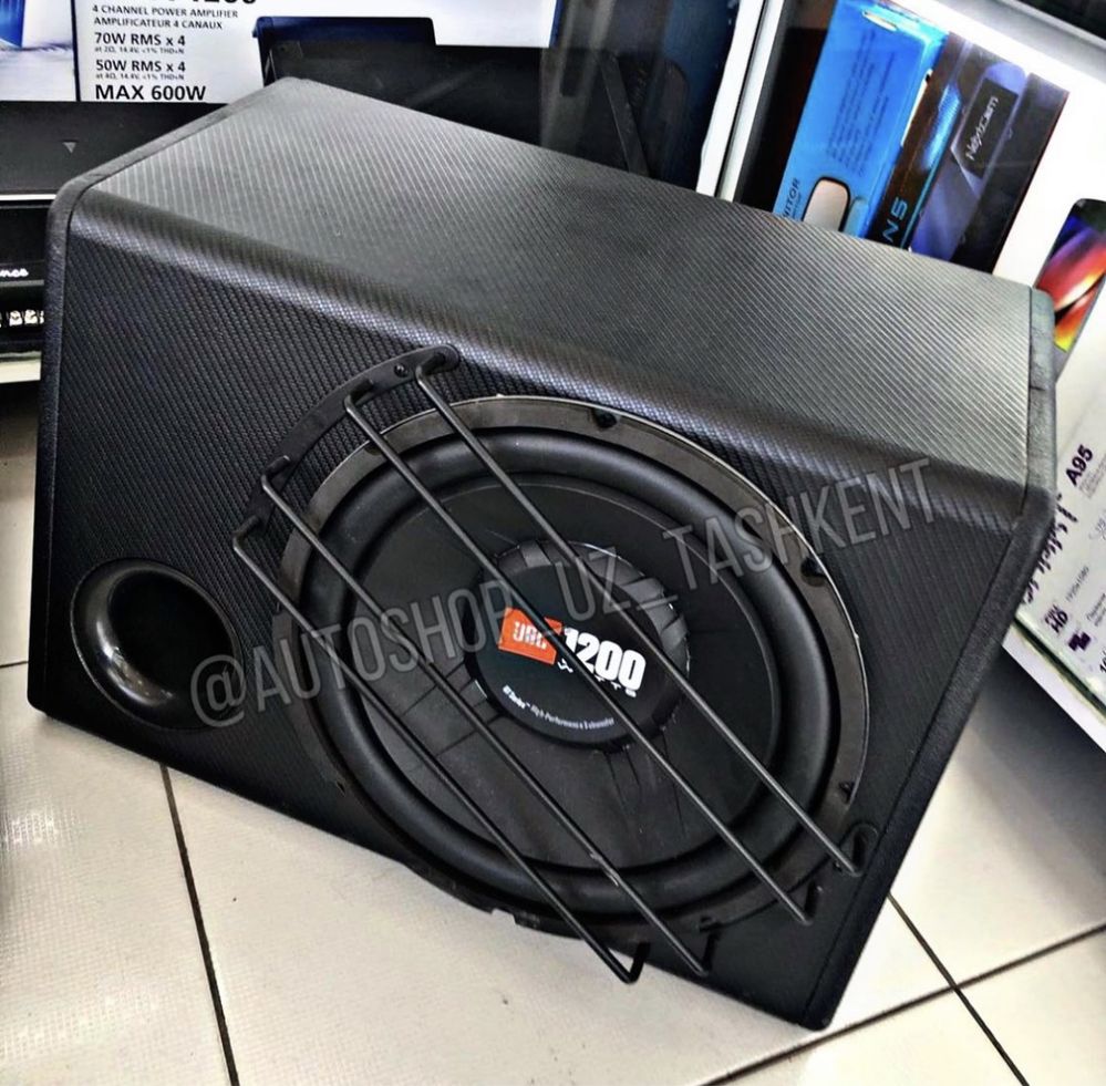 Скидки! JBL 1200 активный сабвуфер (Буфер,Коробка,Усилитель,Защитка)