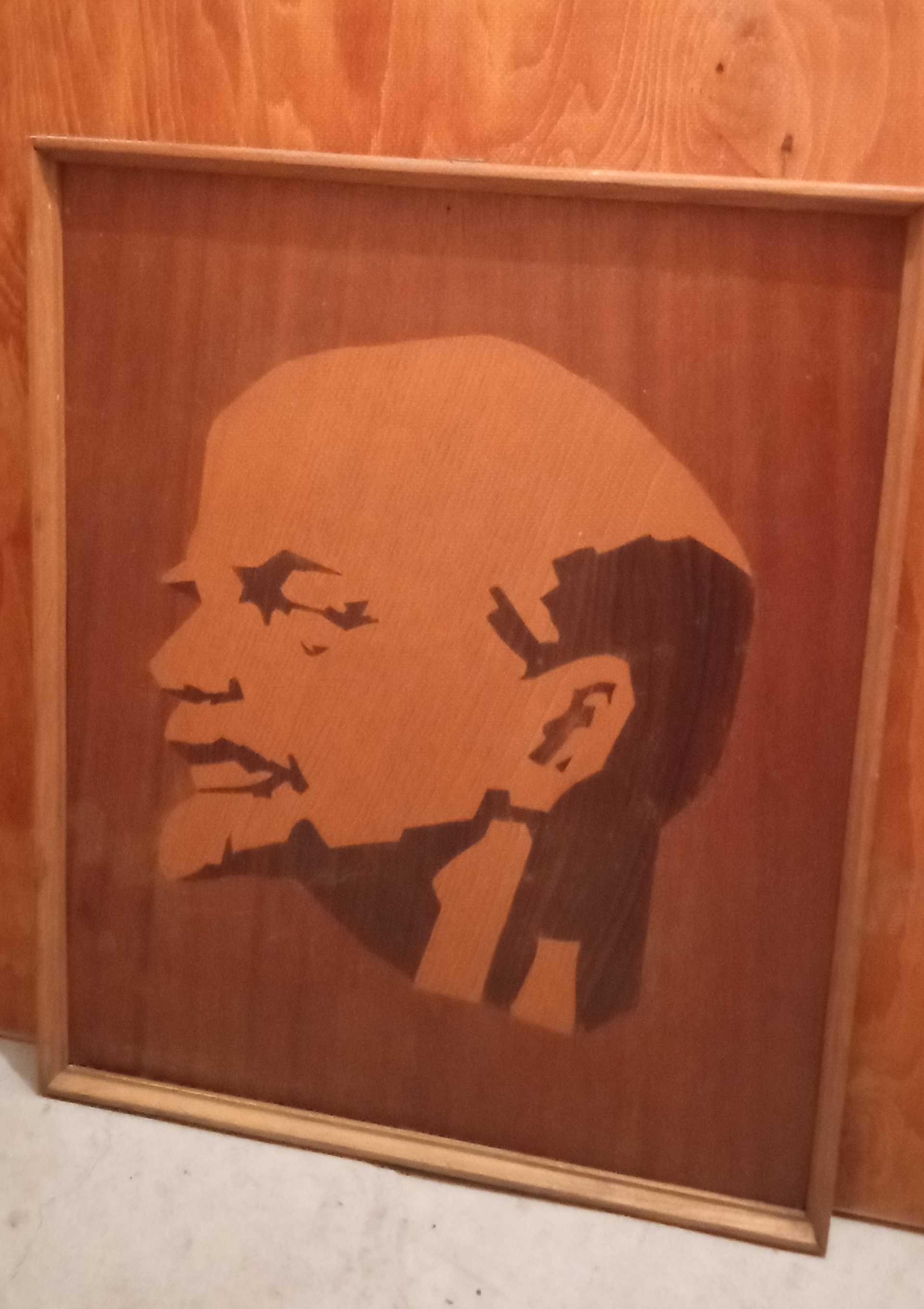 Портрет на В. И. Ленин интарзия