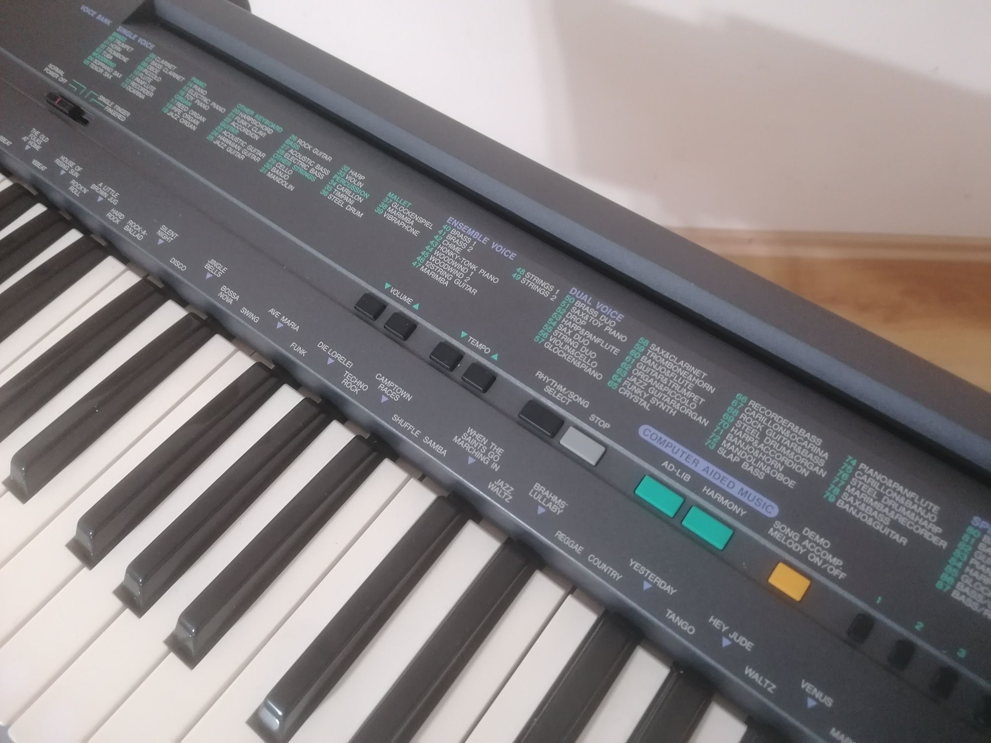 YAMAHA PSR 100  stereo polifonic