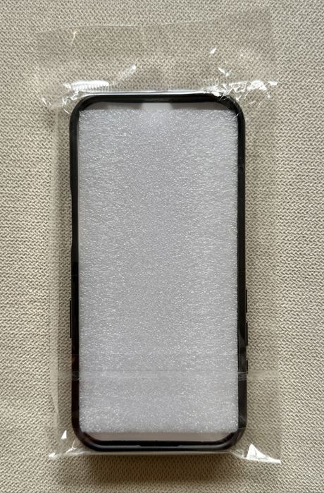 Husa pentru iPhone 17, semi-transparenta