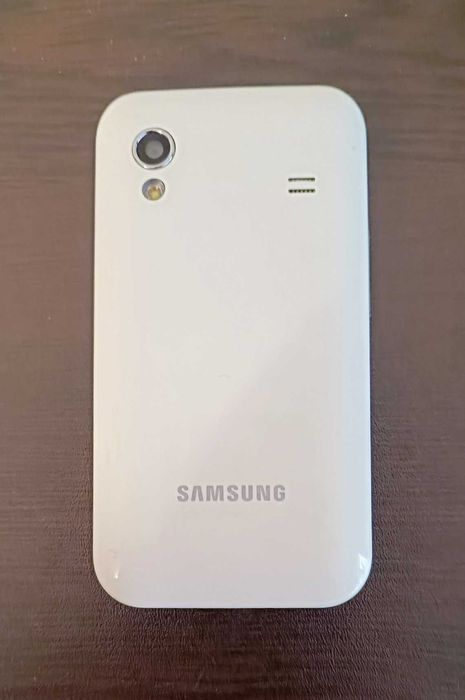 Samsung Galaxy Ace и Samsung Galaxy Y