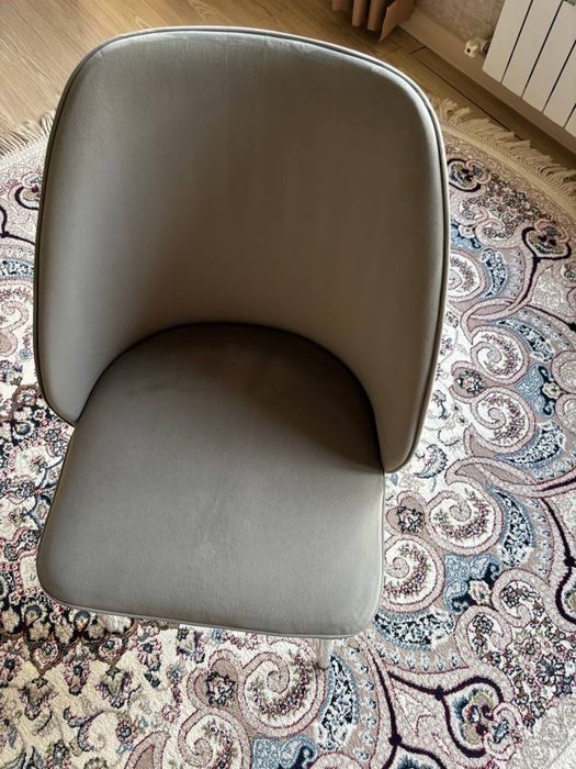 Продается стул кухонный