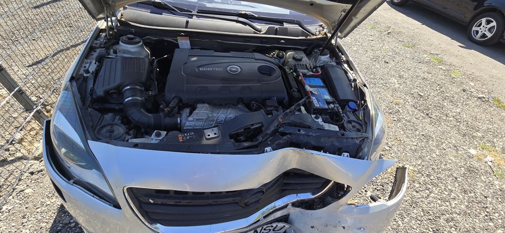 Opel insignia 2.0d 2014 avariat