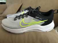 Чисто нови Nike маратонки