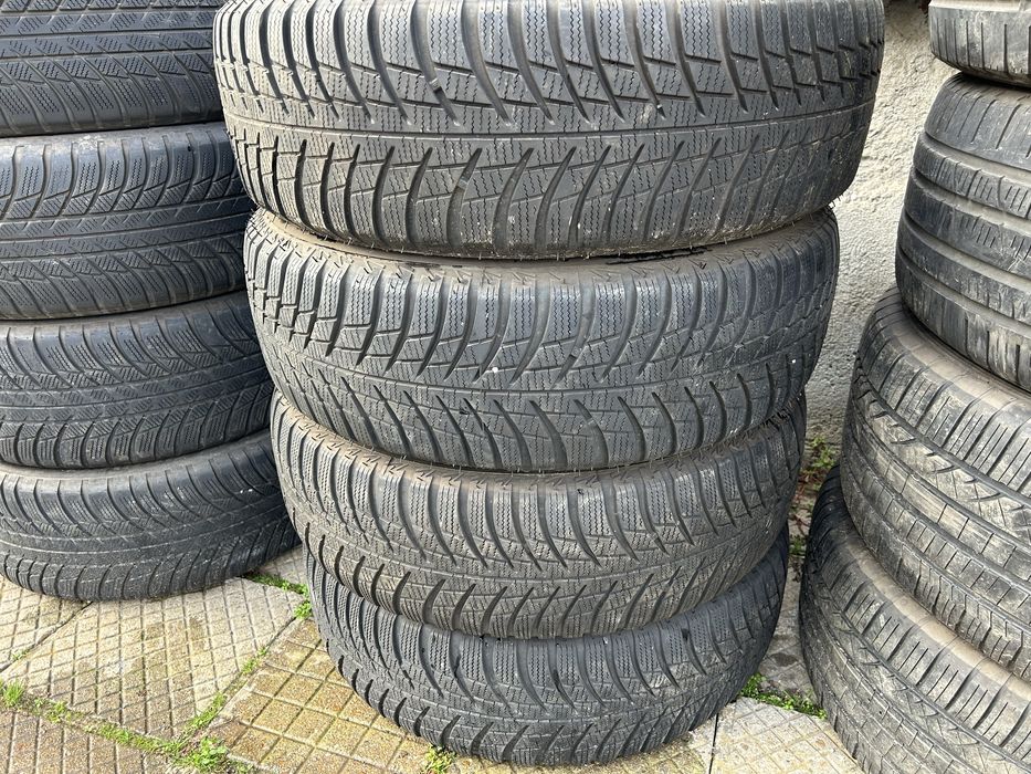 4 зимни гуми nridgestone 215 65 17