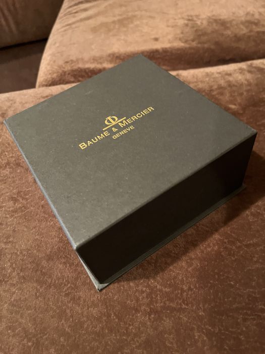 Златен часовник Baume&Mercier Hampton 18k White Gold