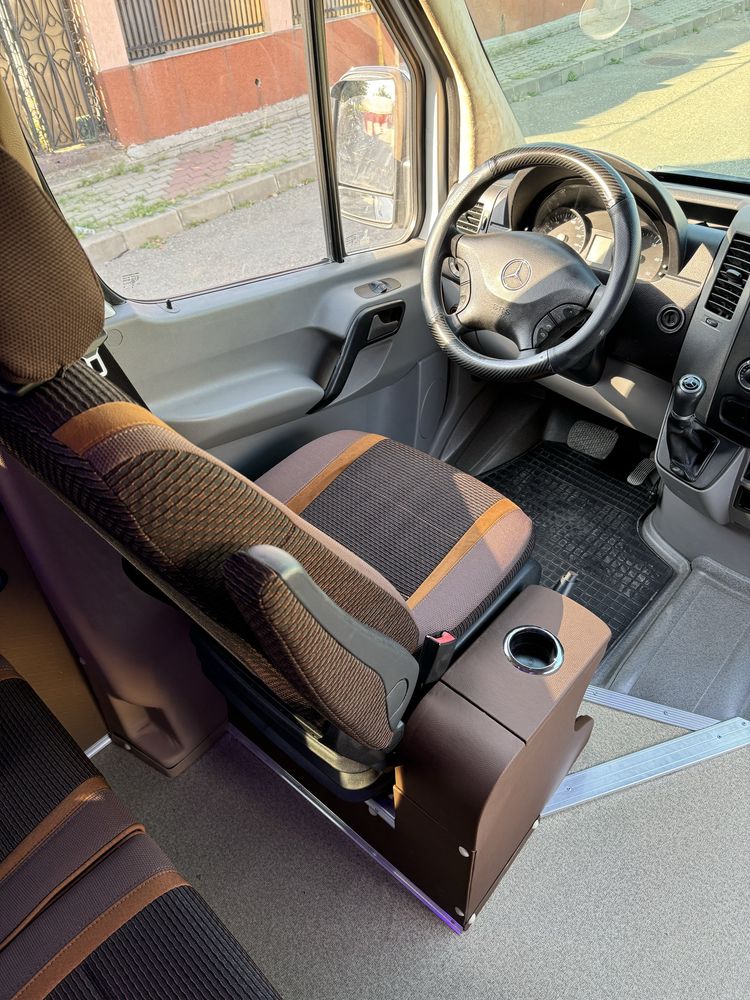 Microbuz Mercedes Sprinter 519 21 loc, recent carosat, inclus tva