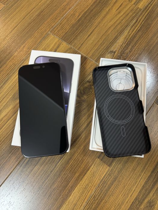 iPhone 16 Pro, Black Titanium, 256GB