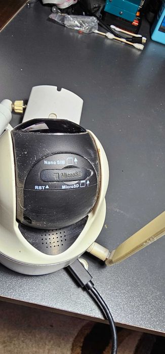 Camera supraveghere Reolink cu panou solar si cartela 4G