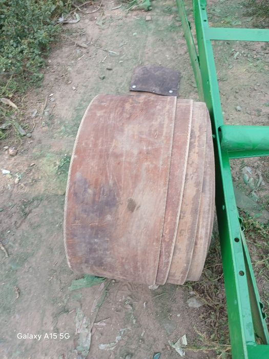 Vând banda de cauciuc la metru pret 15 lei