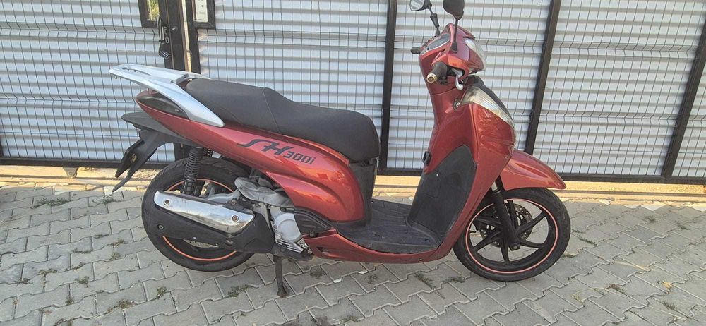 Honda SH300i scooter