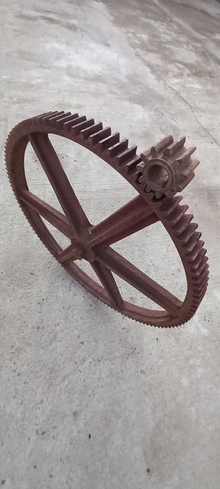 roata dințată diametru 68 cm și pinion