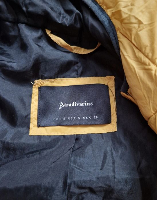 Geaca dama Stradivarius purtata