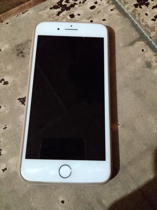 Айфон 8+ 64гига в отличном состоянии