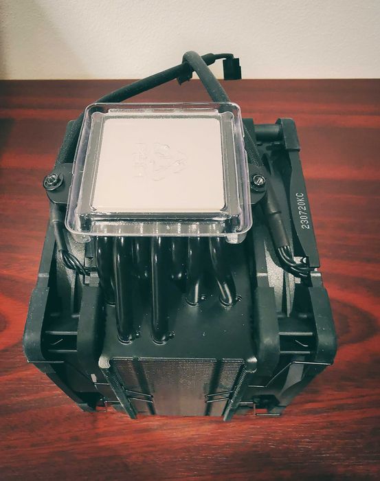 Cooler CPU Noctua NH-U12A Chromax Black si DeepCool Assassin IV