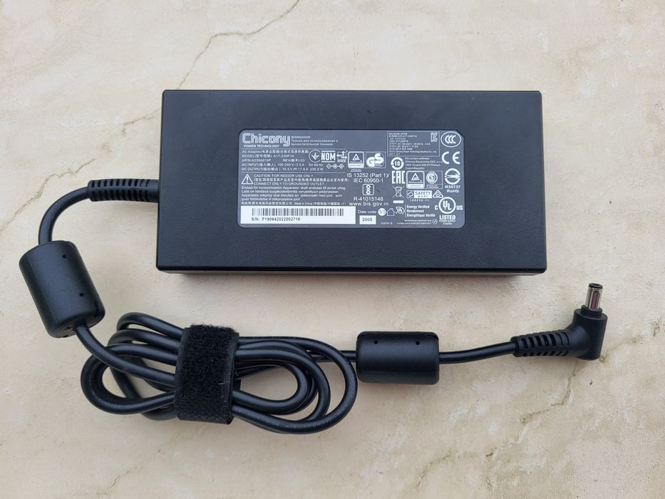 incarcator laptop 19,5V 11,8A 230W mufa 5,5x2,5mm Delta Electronics