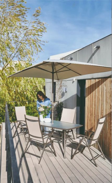 Masa sticla terasa cu scaune si umbrela