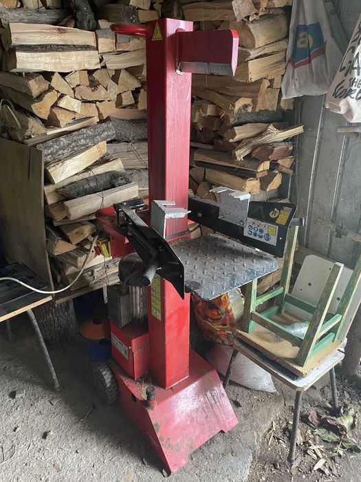 Despicator lemne hecht 6810, 8 tone + 1 an garantie