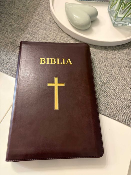 Biblia - ediție centenară - tradusă de Dumitru Cornilescu