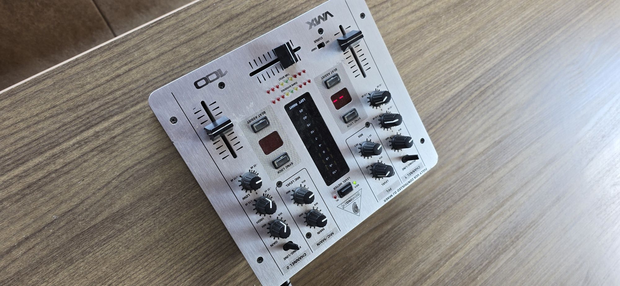 Mixer pasiv Behringer VMX 100