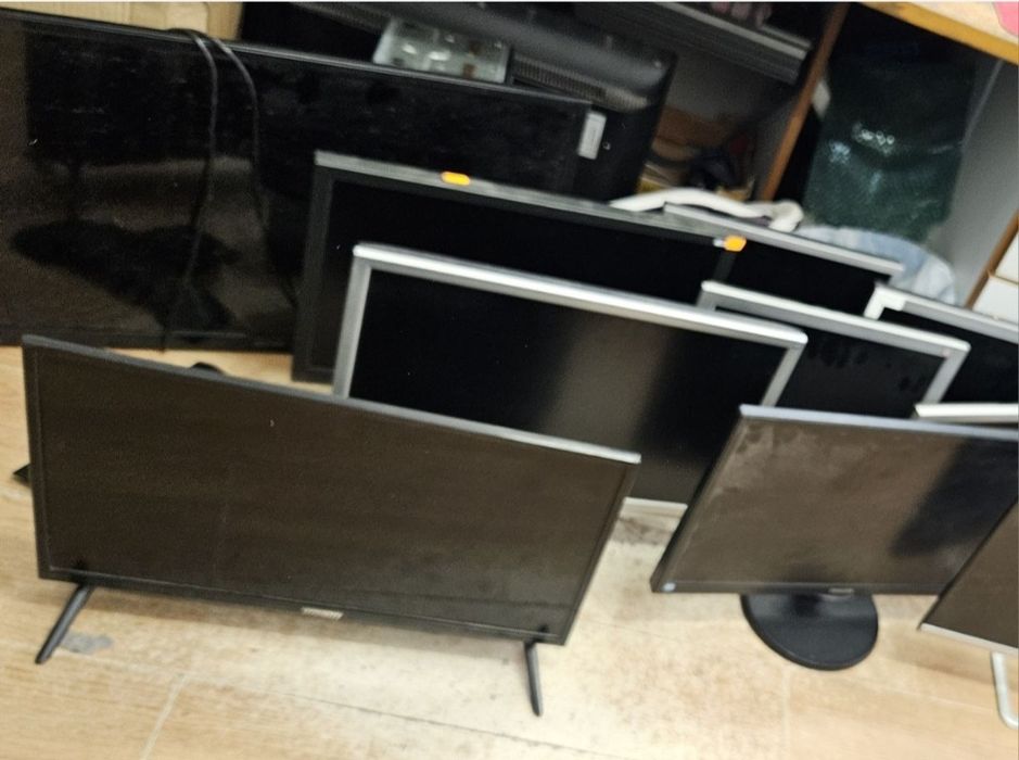 Lot monitoare defecte pt piese sau reconditionat