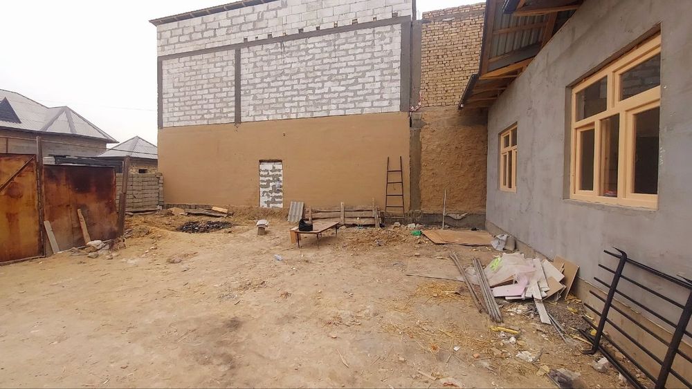 Куйлик футситига 5-км Авангард 2-сотих 3-хона сотилади