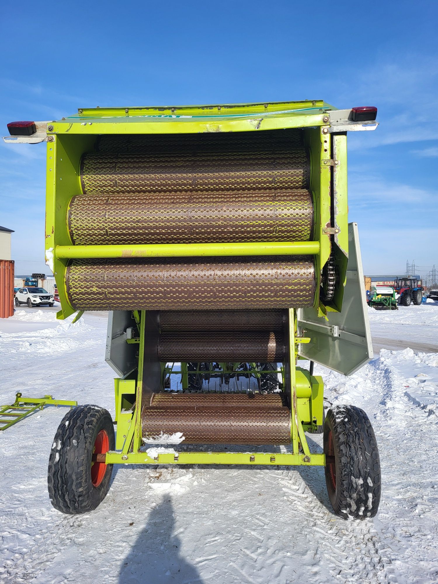 Рулонный пресс-подборщик Claas rollant 46