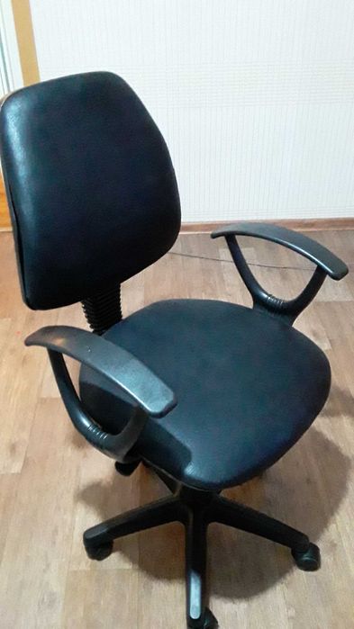 Продам офисное кресло в отличном состоянии