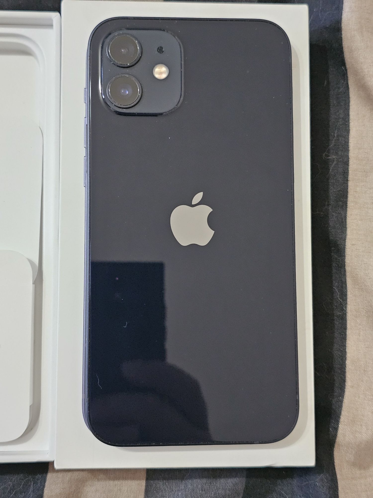 Apple iPhone 12 64GB Black