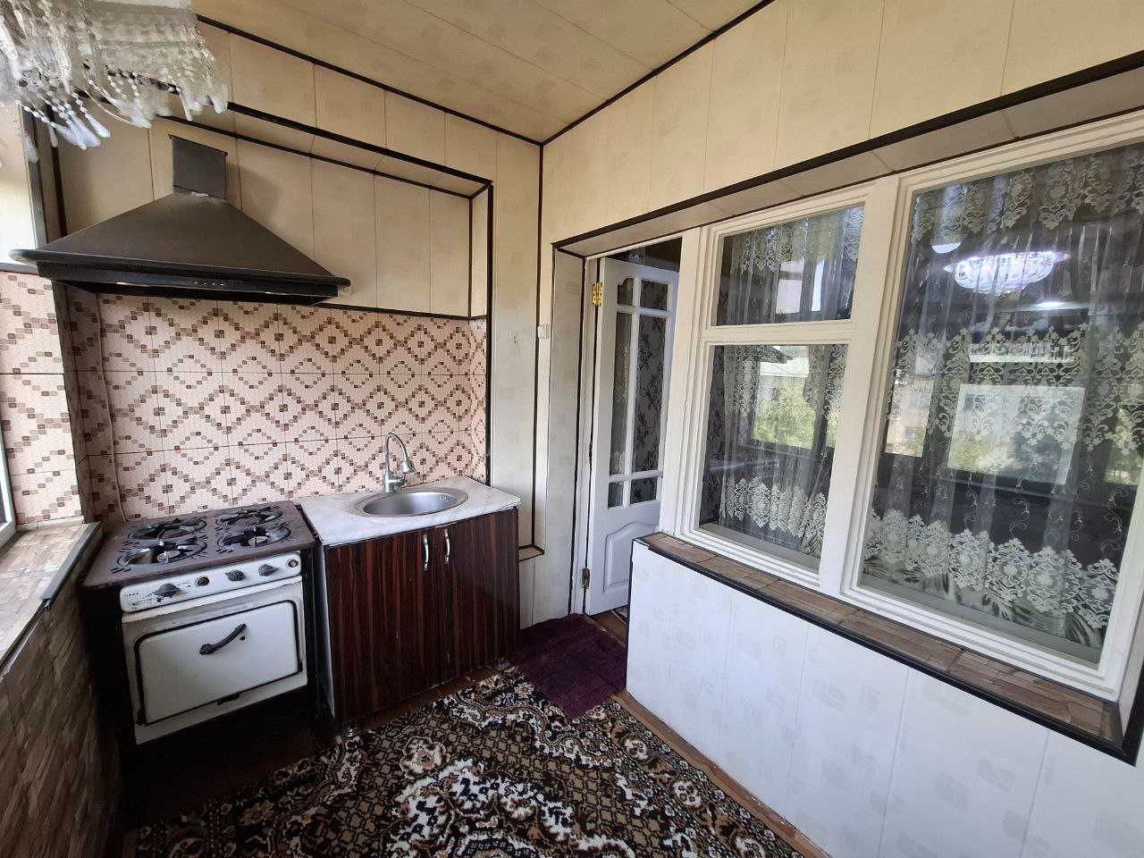 №3524.Сдам 3х-комнатную квартиру хорошей Семье ориентир Азиз базар.