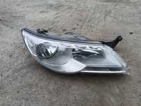 Far Faruri Vw Tiguan din 2011