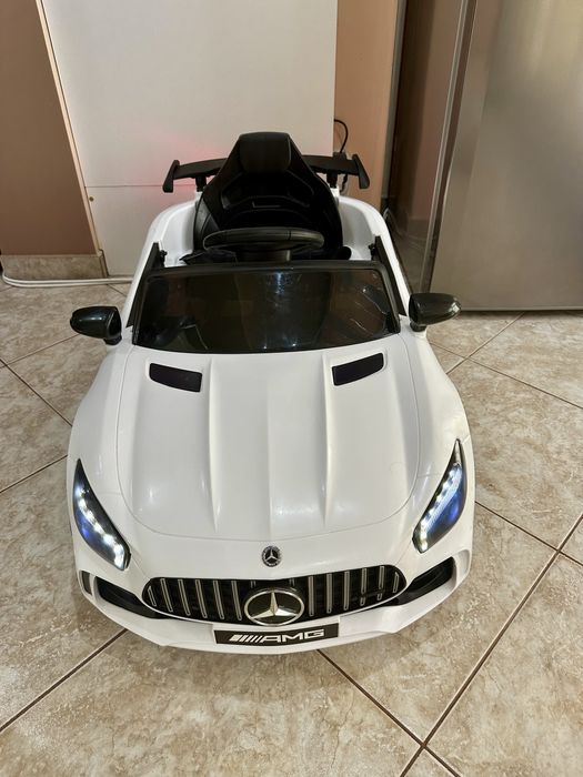 Акумулаторна Количка - Mercedes-Benz AMG GT-R 12V