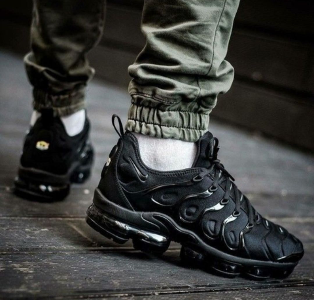 Унисекс маратонки Nike Air VaporMax Plus – Черни
