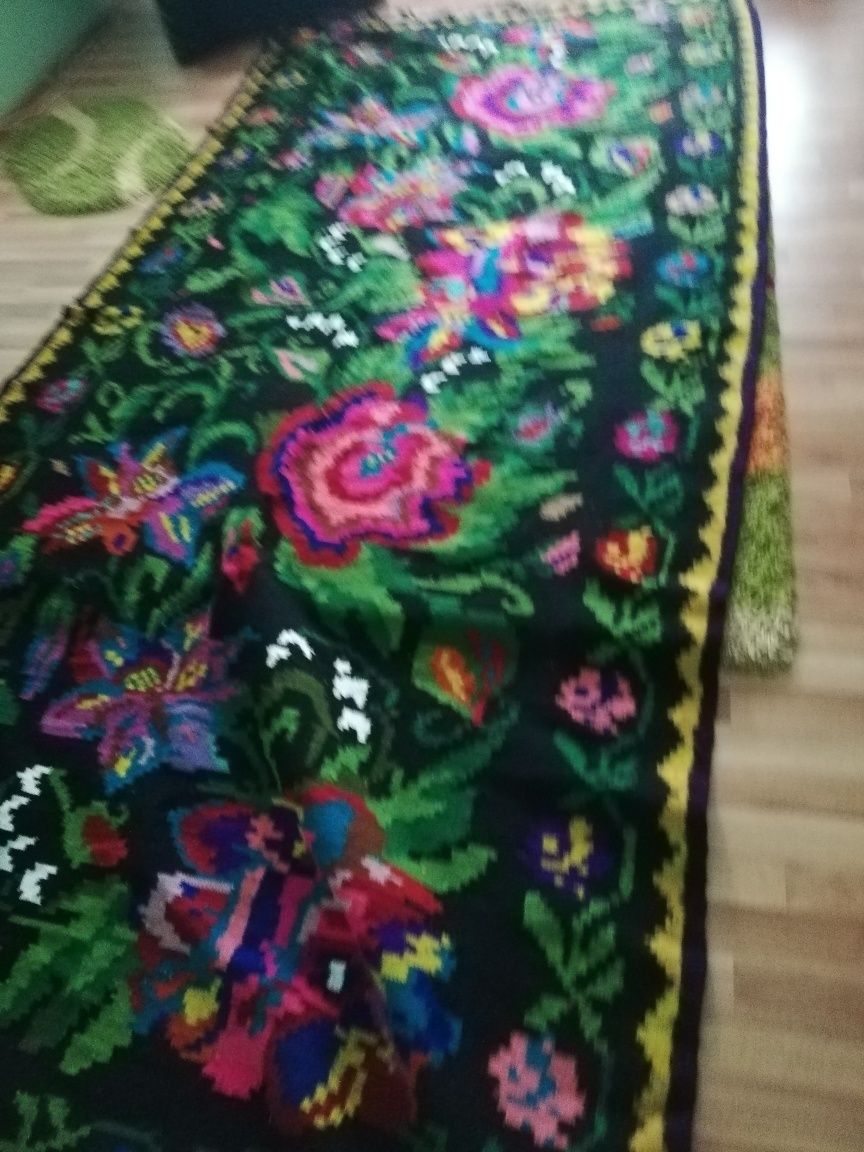 Vind covor și așternute oltenești