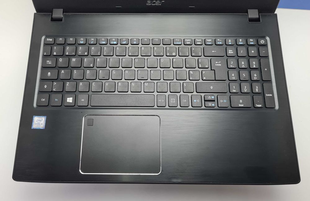 Acer Aspire E5-575  i5 6267U/8GB/128SSD/500HDD/FHD